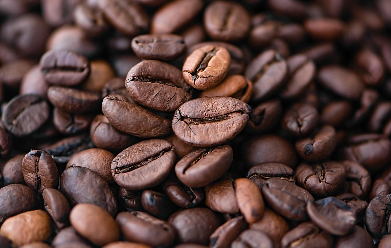 コーヒーを飲むと口臭が気になる？効果的な対策は？
