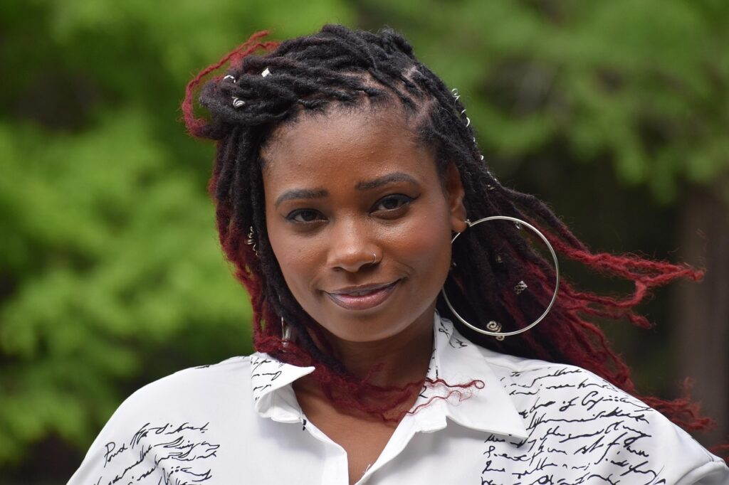 保険営業で20代女性が取引先との直前にチェックすべき口臭対策は？