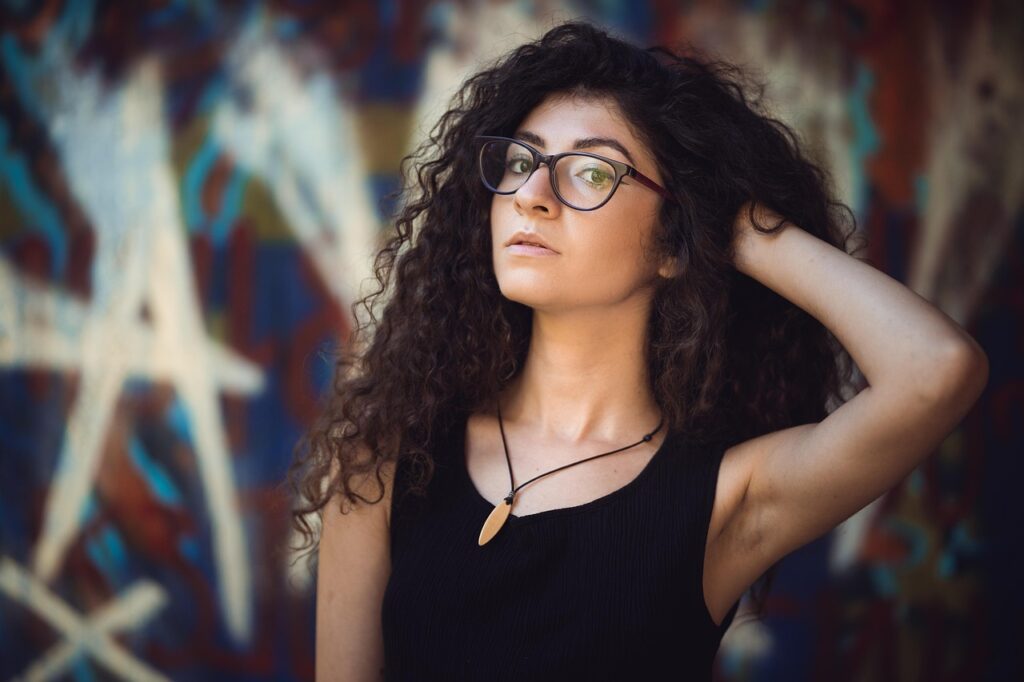 保険営業で20代女性が取引先との直前に行う口臭対策は？