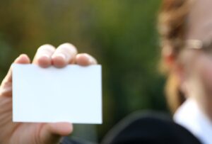 保険営業女子が名刺交換直前におすすめするキシリトールガムの選び方は？
