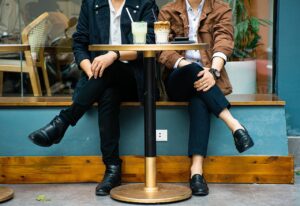 保険営業女子がカフェで打ち合わせ直前に無糖ガムを使うメリットは？